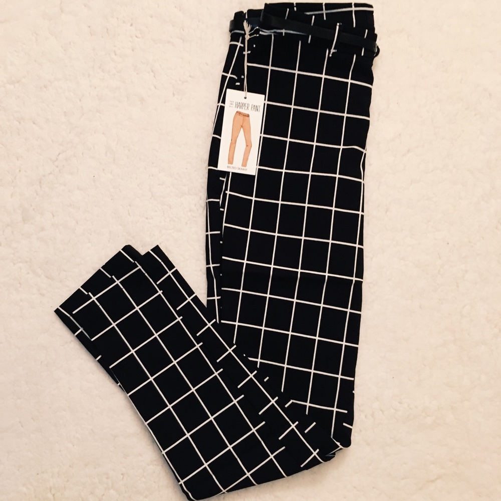 NWT! FOREVER 21 Women’s ankle pants